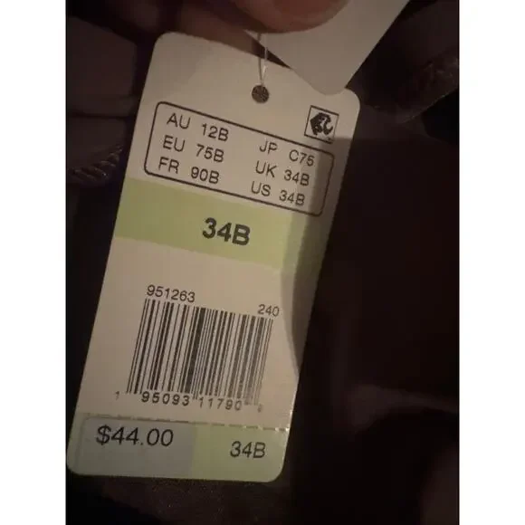 B. Tempt'd by Wacoal Women's Size 34B Nearly Nothing Plunge Underwire Bra - Picture 6 of 8